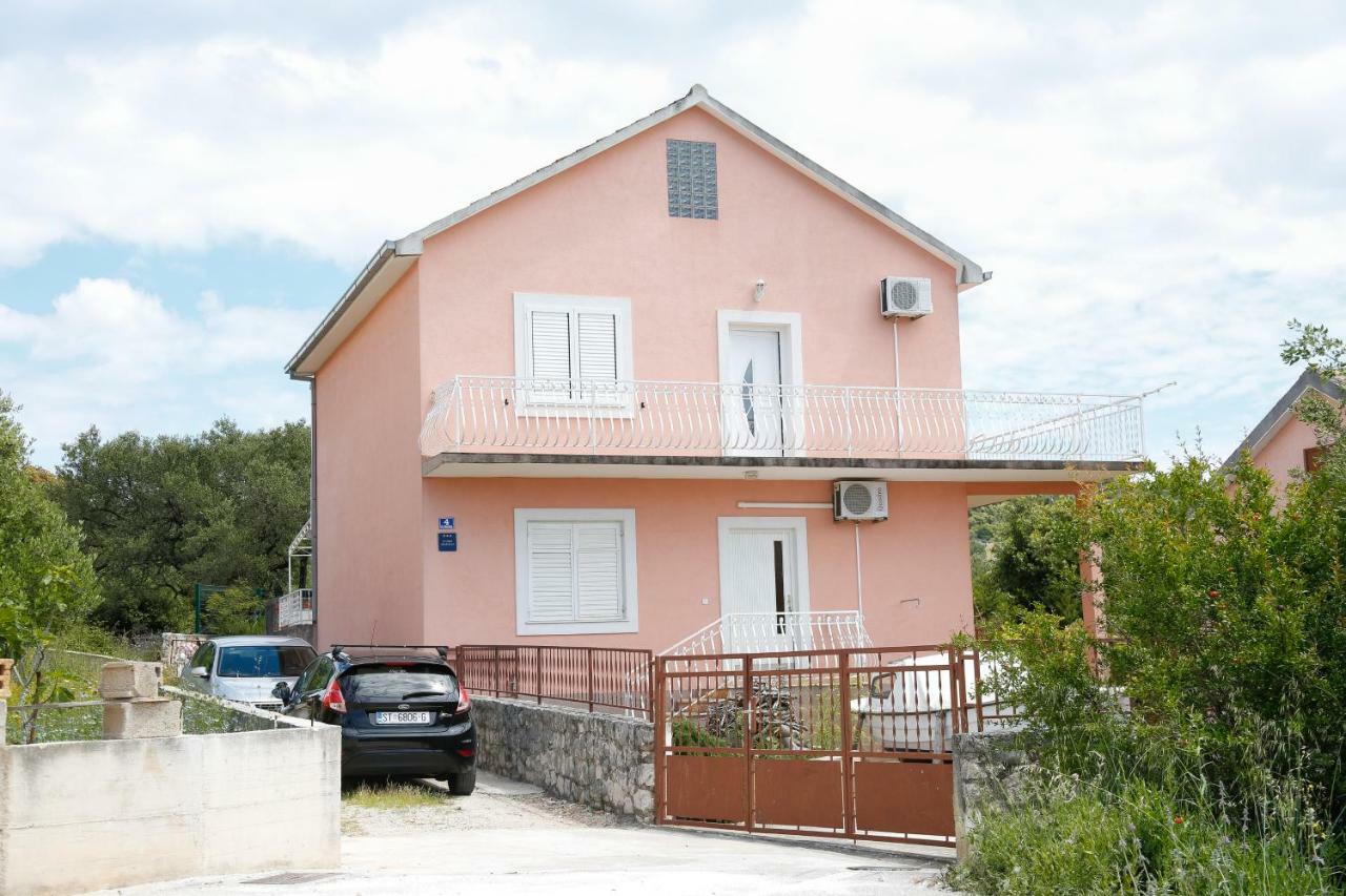 Apartman Paula 1 Lägenhet Vinišće Exteriör bild
